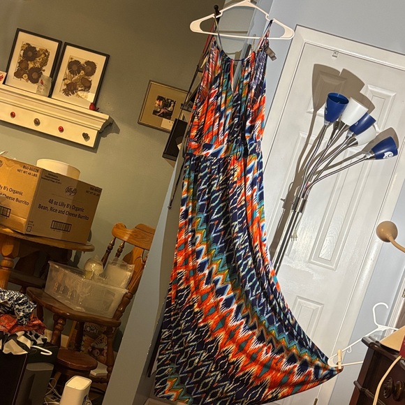 Bisou Bisou Dresses & Skirts - Bisou Bisou Multicolor Zigzag Maxi Dress